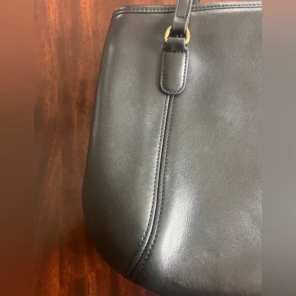 Vintage COACH Black Leather Shoulder Bag Style 9996 – Classic Legacy Collection - Picture 6 of 12